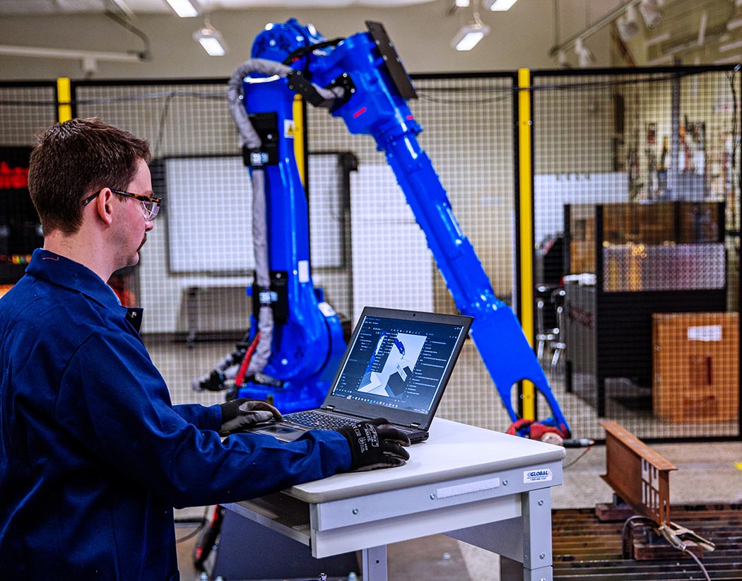 Manufacturers Using More Robots Amid Workforce Woes
