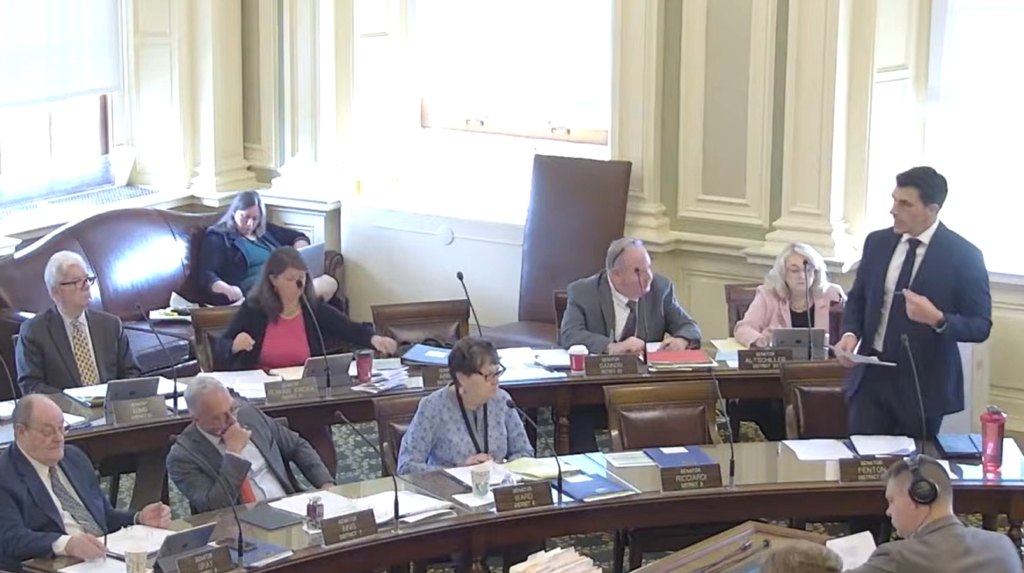 Bill Allowing Employers to Skirt 2-hour Minimum Pay Law Fails in NH Senate