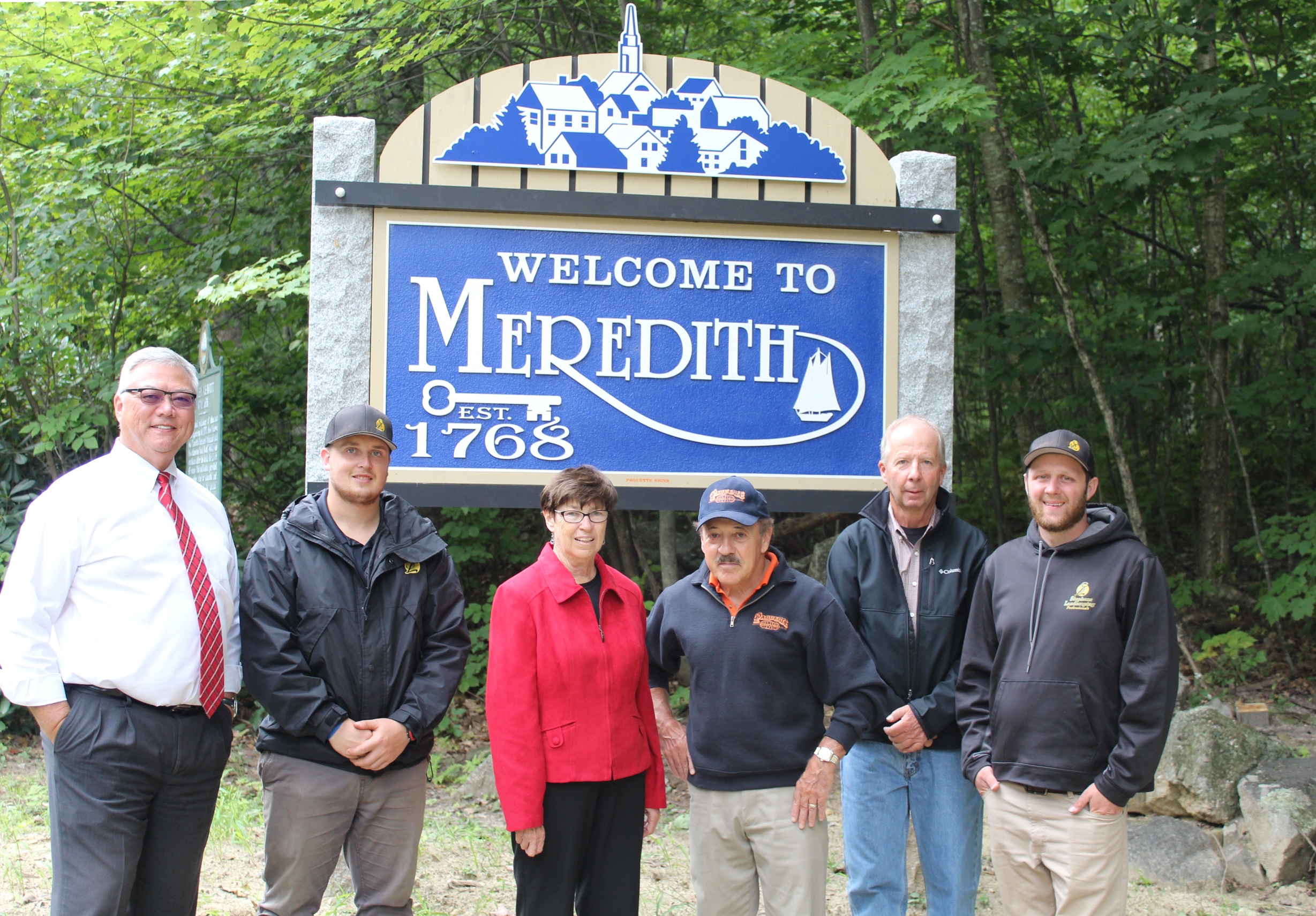 Meredith Installs New Welcome Signs